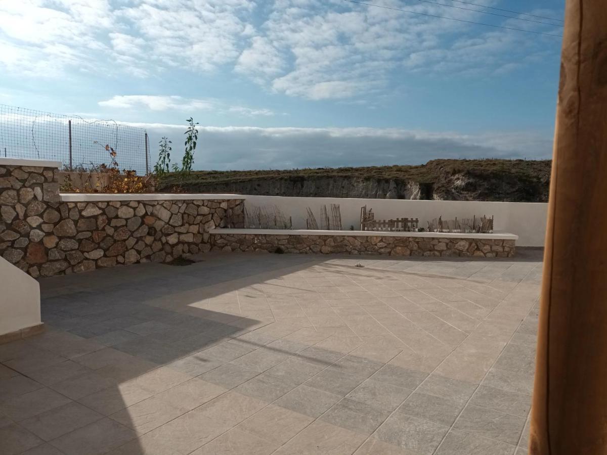 Woodstone Studios & Apartments Santorini Pírgosz Kültér fotó